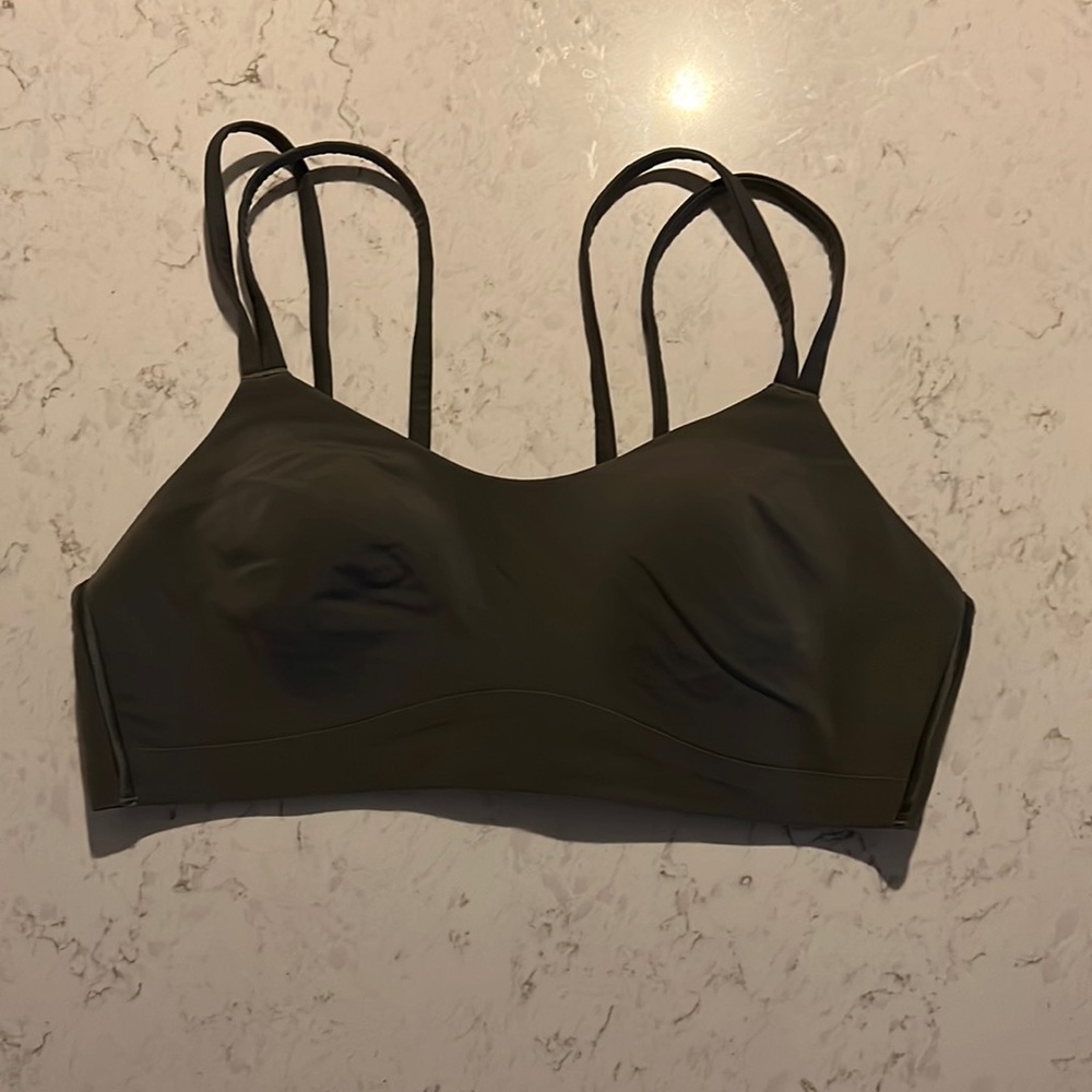 Lululemon Like a Cloud Bra Sz 8 olive